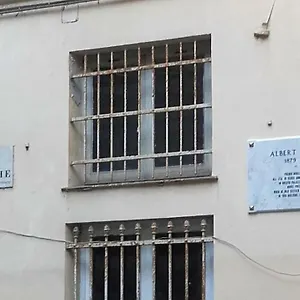 https://la-casa-di-einstein.hotelitalianriviera.com