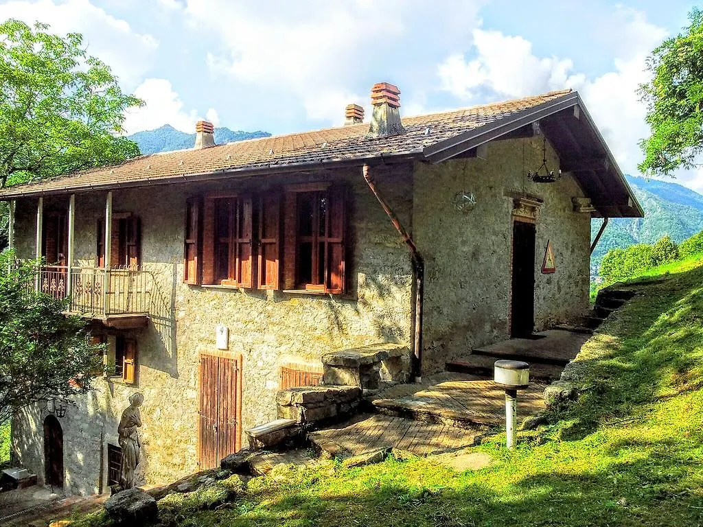 Country house Casa Vecia Guest House Bracca